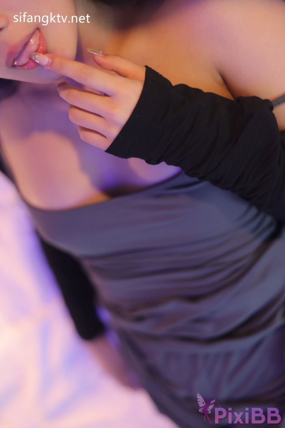 XR Uncensored Gu Chuchu Maily R18 XIUREN model New goddess Multiple sets of uniforms are full temptation PixiBB.COM 609