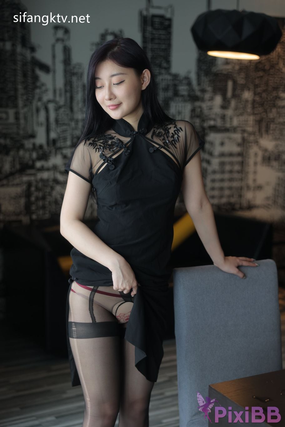 XR Uncensored Gu Chuchu Maily R18 XIUREN model New goddess Multiple sets of uniforms are full temptation PixiBB.COM 812