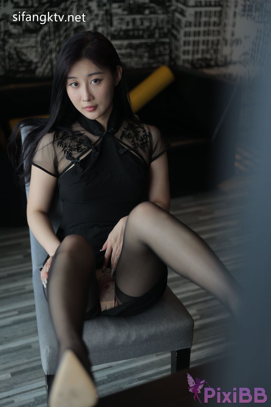 XR Uncensored Gu Chuchu Maily R18 XIUREN model New goddess Multiple sets of uniforms are full temptation PixiBB.COM 881