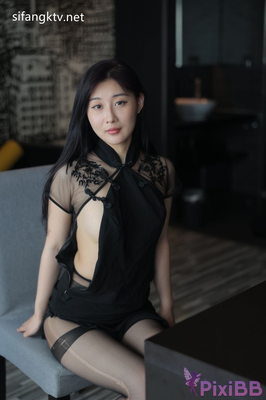XR Uncensored Gu Chuchu Maily R18 XIUREN model New goddess Multiple sets of uniforms are full temptation PixiBB.COM 909