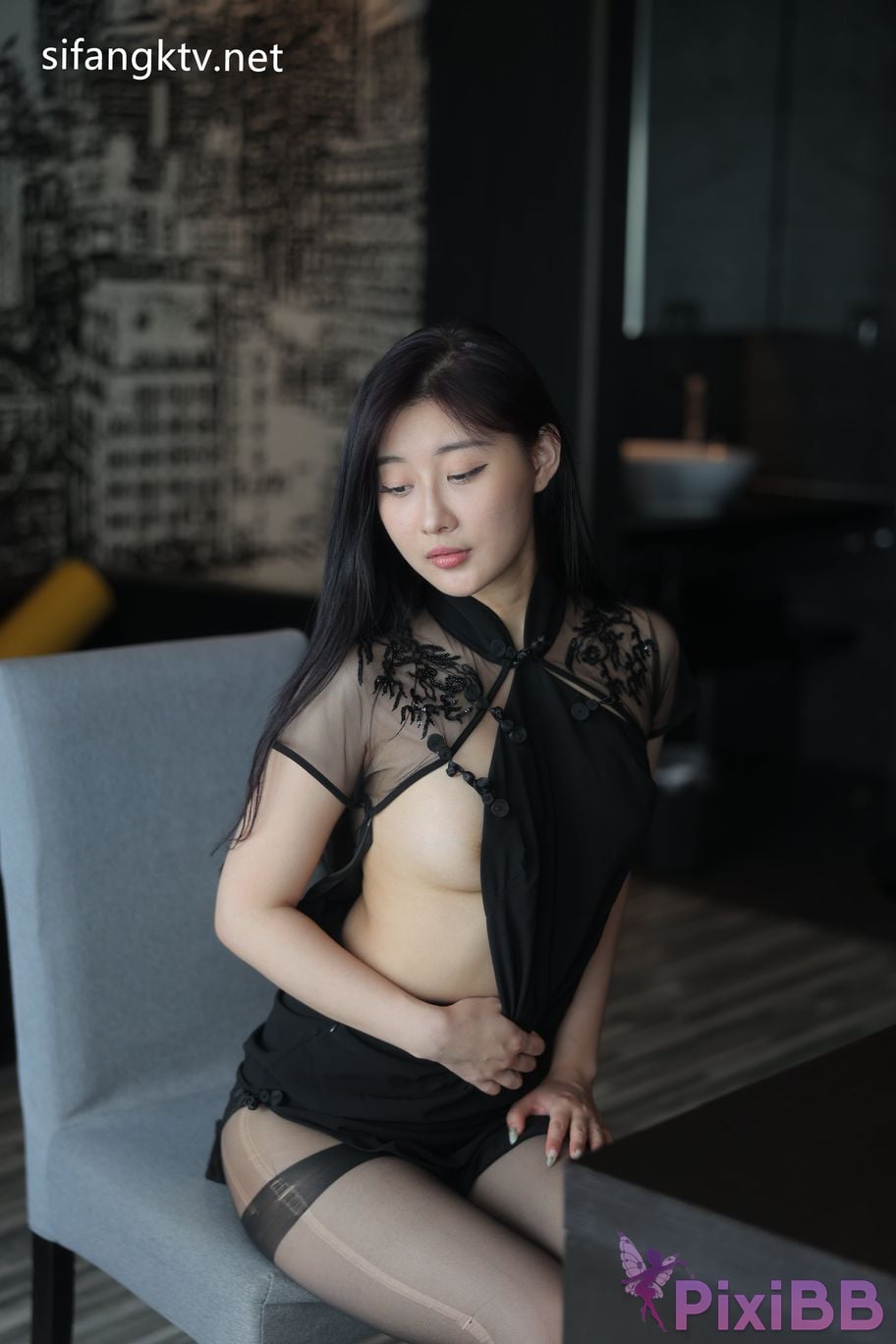 XR Uncensored Gu Chuchu Maily R18 XIUREN model New goddess Multiple sets of uniforms are full temptation PixiBB.COM 917