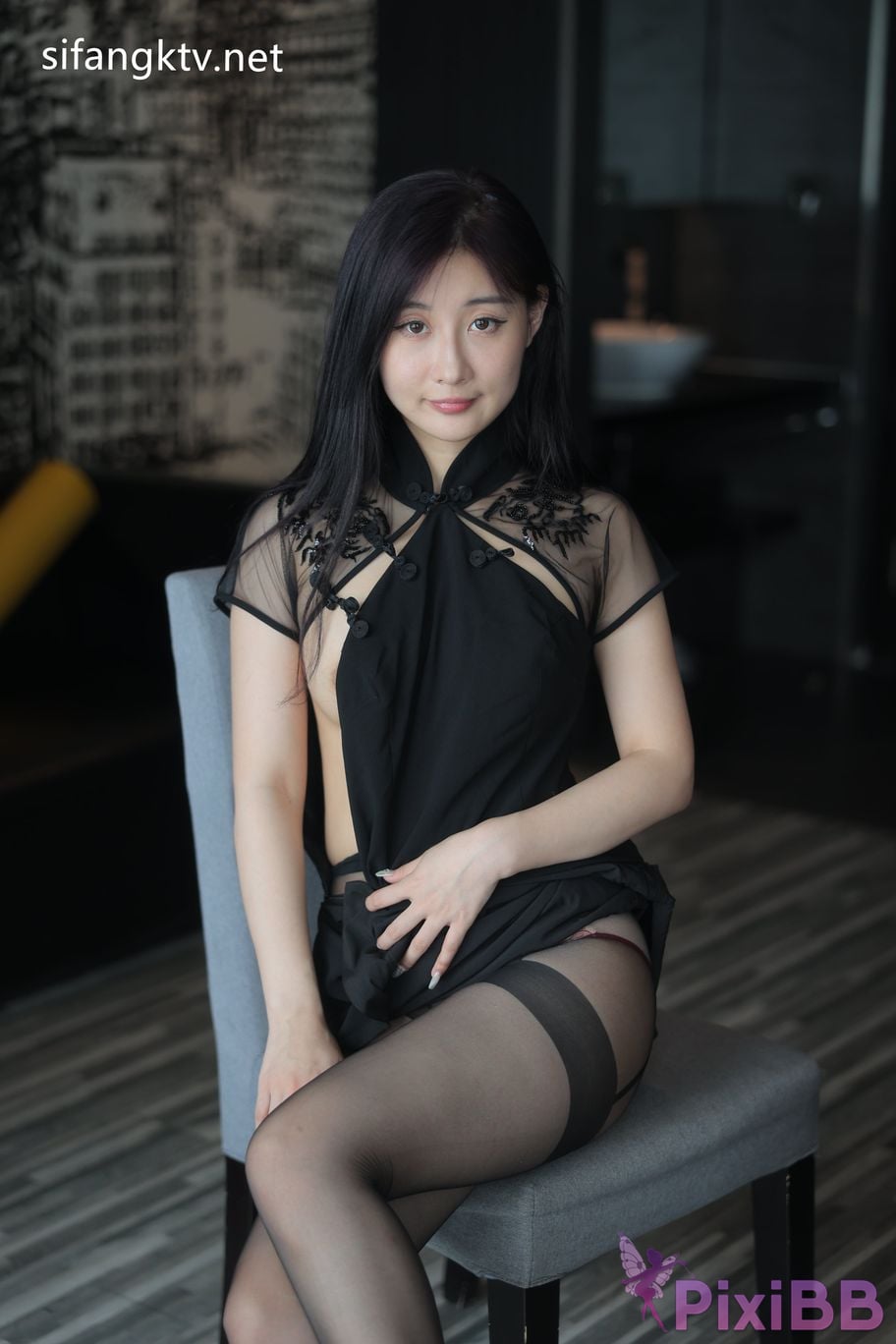 XR Uncensored Gu Chuchu Maily R18 XIUREN model New goddess Multiple sets of uniforms are full temptation PixiBB.COM 930