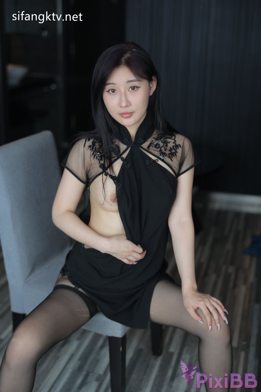 XR Uncensored Gu Chuchu Maily R18 XIUREN model New goddess Multiple sets of uniforms are full temptation PixiBB.COM 940