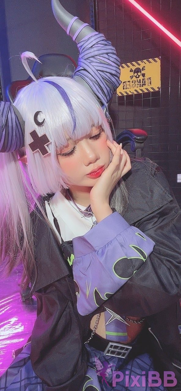 Cosplayer PoppaChan Laplus Darkness Hololive PixiBB.COM 052