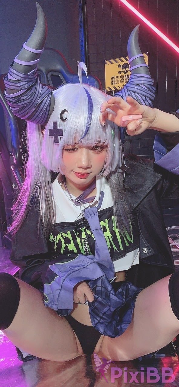 Cosplayer PoppaChan Laplus Darkness Hololive PixiBB.COM 057