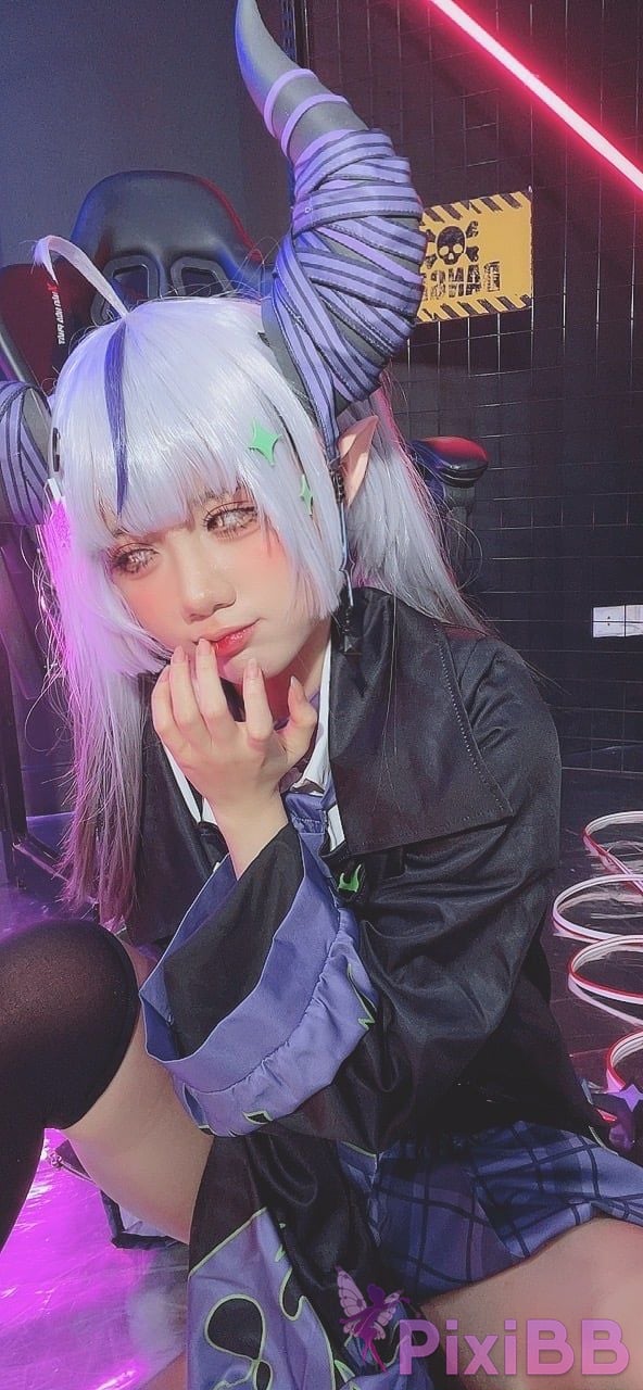 Cosplayer PoppaChan Laplus Darkness Hololive PixiBB.COM 063
