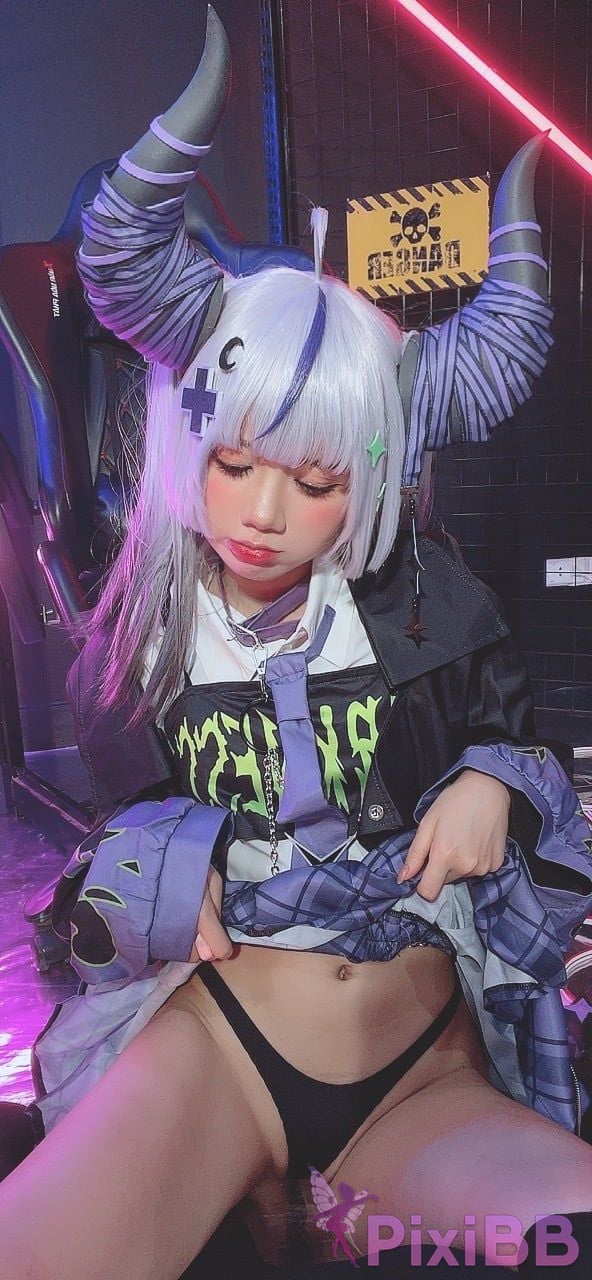 Cosplayer PoppaChan Laplus Darkness Hololive PixiBB.COM 069
