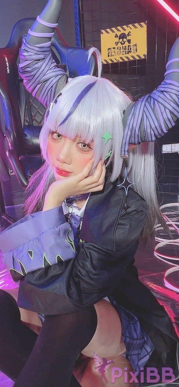 Cosplayer PoppaChan Laplus Darkness Hololive PixiBB.COM 075