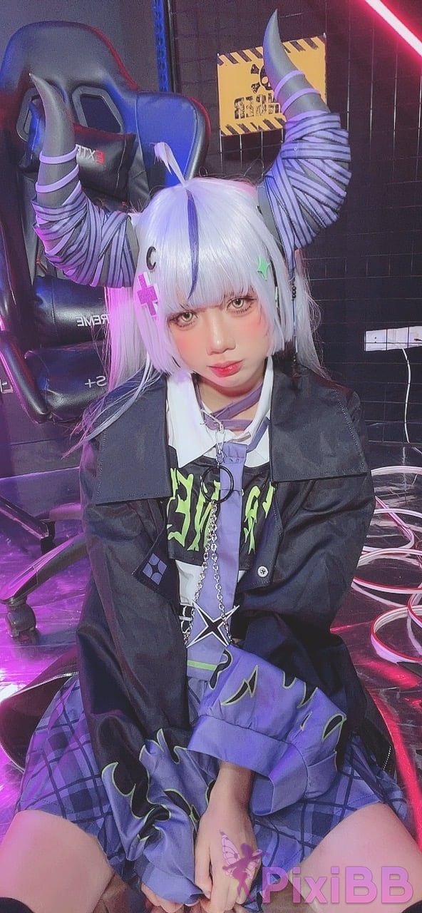 Cosplayer PoppaChan Laplus Darkness Hololive PixiBB.COM 079