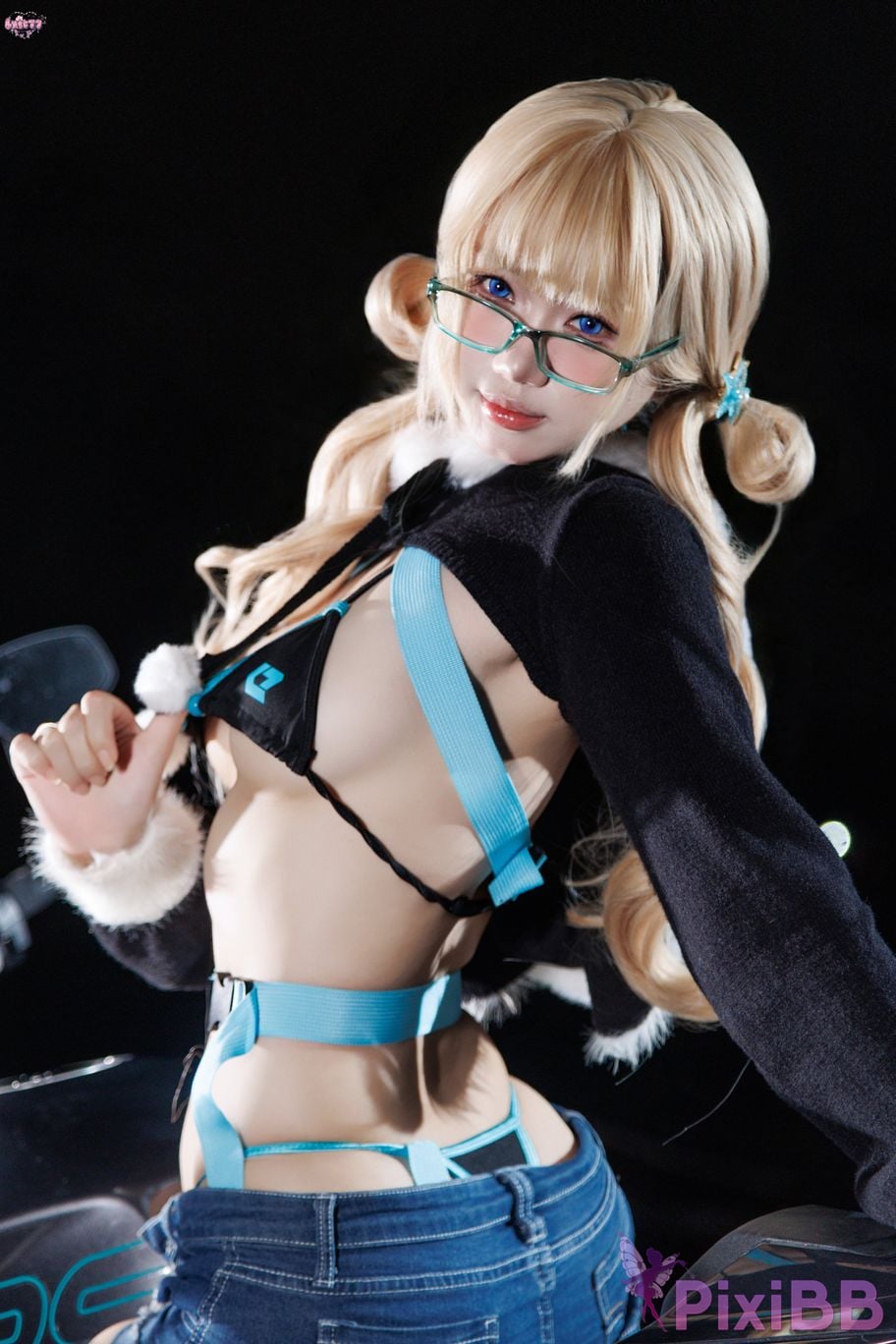 Cosplayer Qiqi be good racing girl PixiBB.COM 116