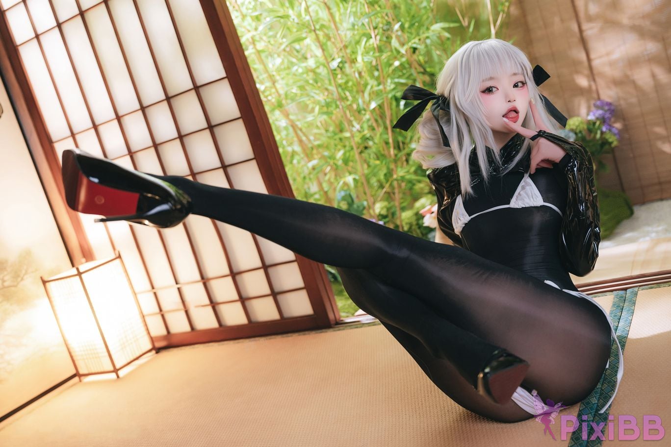 Cosplayer Irisuare Airi Nikke White Rabbit PixiBB.COM 002