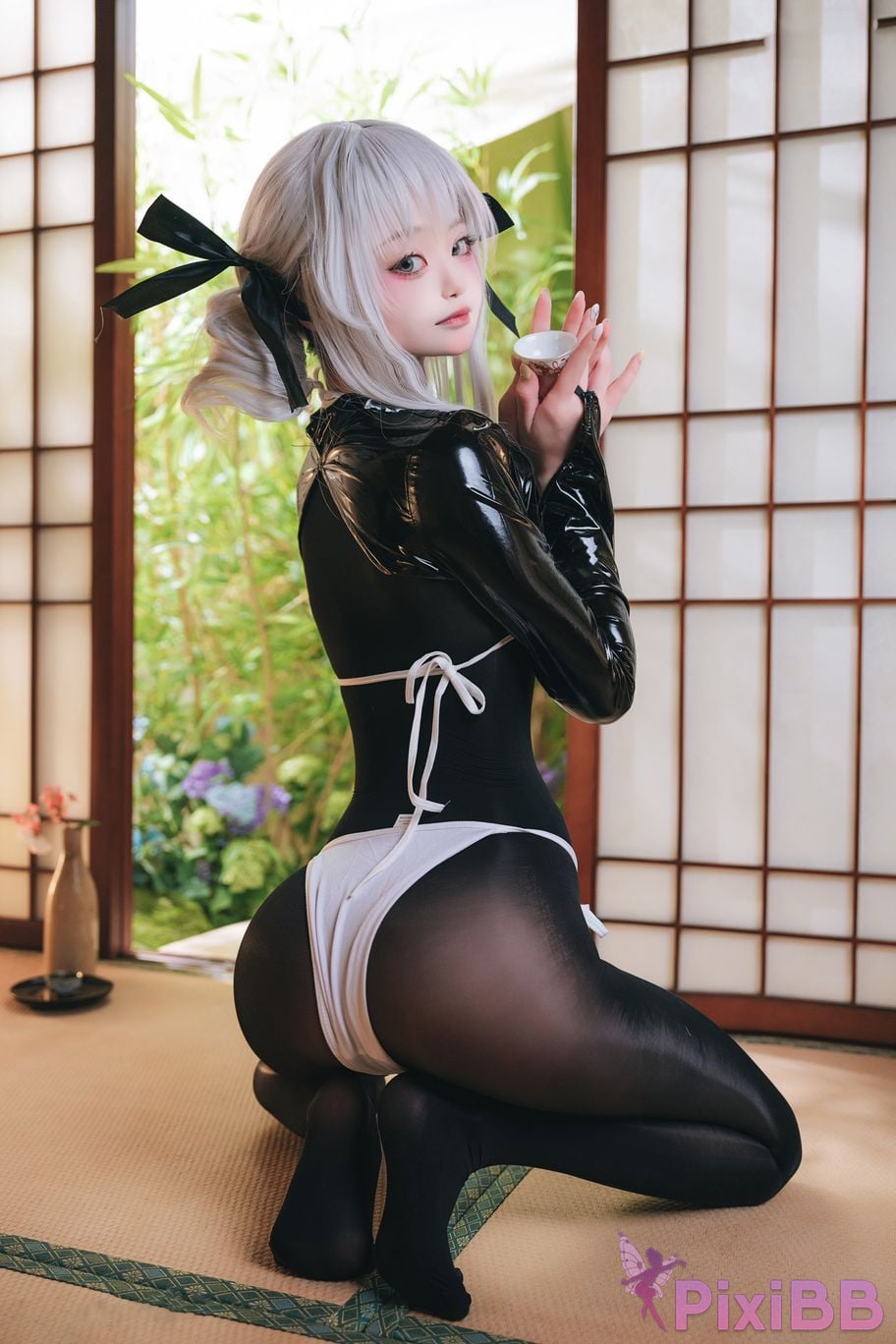 Cosplayer Irisuare Airi Nikke White Rabbit PixiBB.COM 009