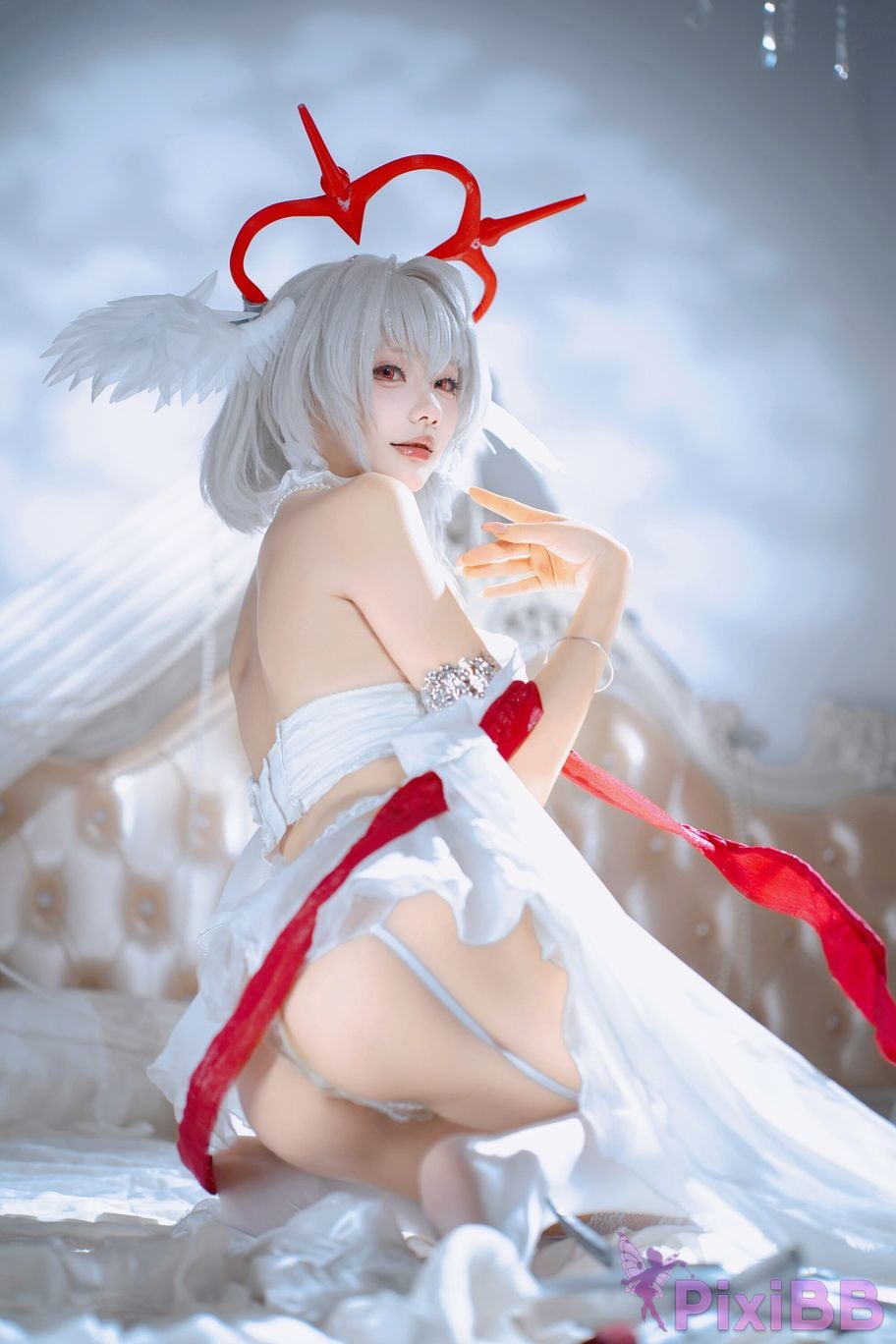 Cosplayer Is it a little bear azur lane Pearl Fallen Angel in the Magic Castle PixiBB.COM 025