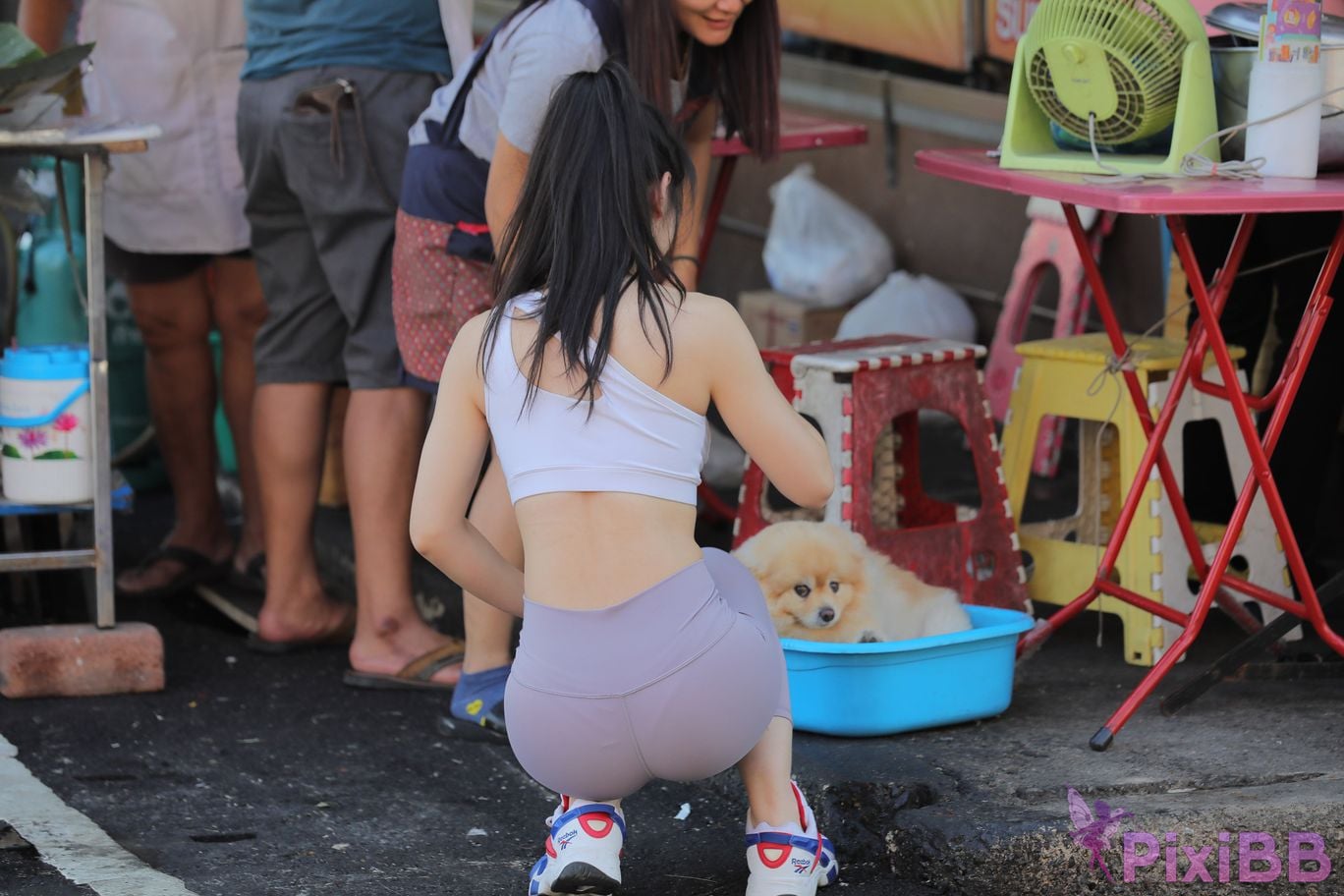 Featured Street Photography Works No.5612 Beautiful girl in gray yoga pants PixiBB.COM 132