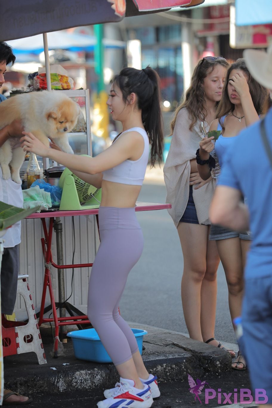 Featured Street Photography Works No.5612 Beautiful girl in gray yoga pants PixiBB.COM 182