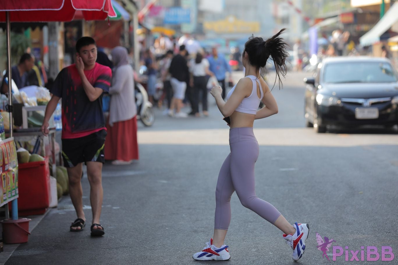 Featured Street Photography Works No.5612 Beautiful girl in gray yoga pants PixiBB.COM 322