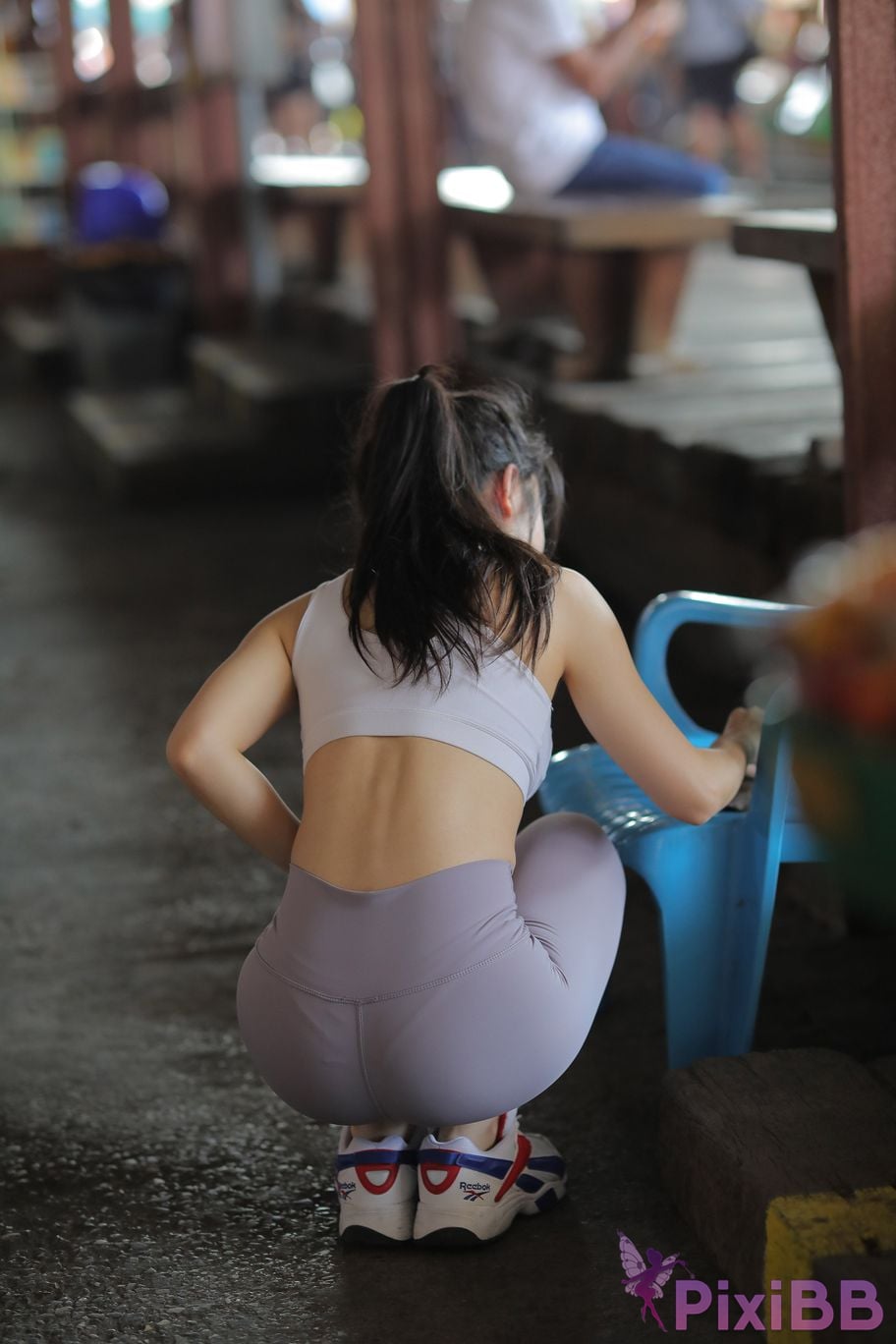 Featured Street Photography Works No.5612 Beautiful girl in gray yoga pants PixiBB.COM 598