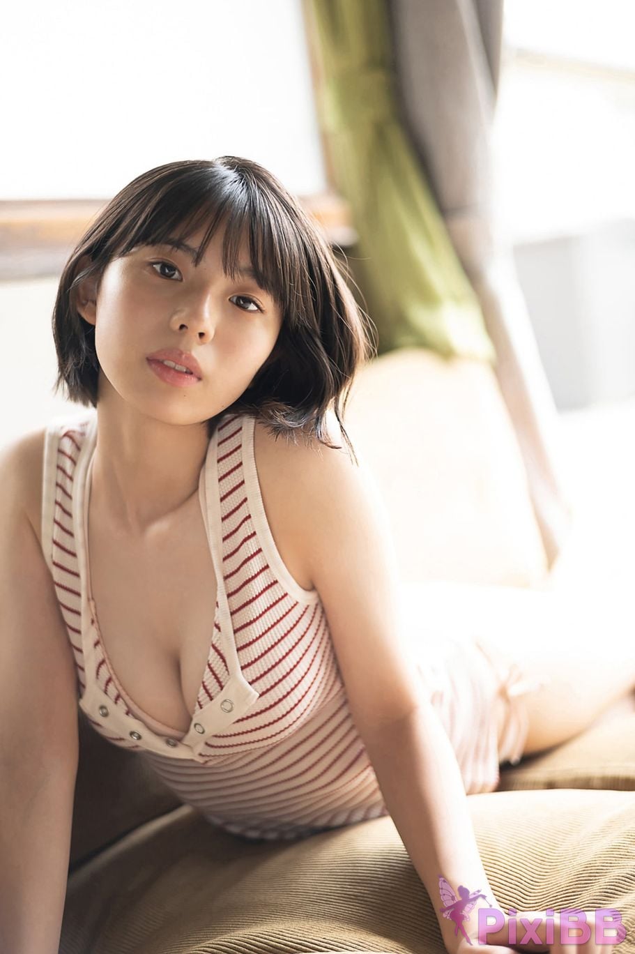 Japanese Idol Kikuchi Hina Himena Y o u n g M a z i e O t h r Young Magazine Digital Photo Collection PixiBB.COM 030