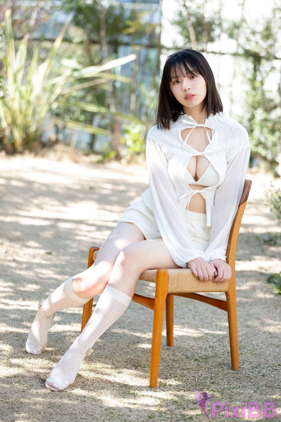 Japanese Idol Kikuchi Hina Young Magazine PixiBB.COM 004