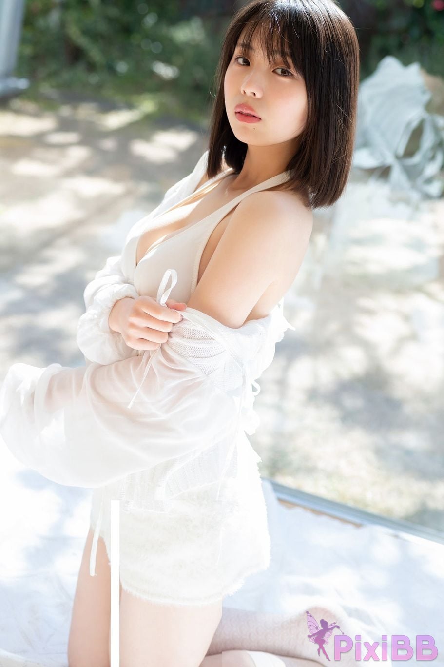 Japanese Idol Kikuchi Hina Young Magazine PixiBB.COM 011