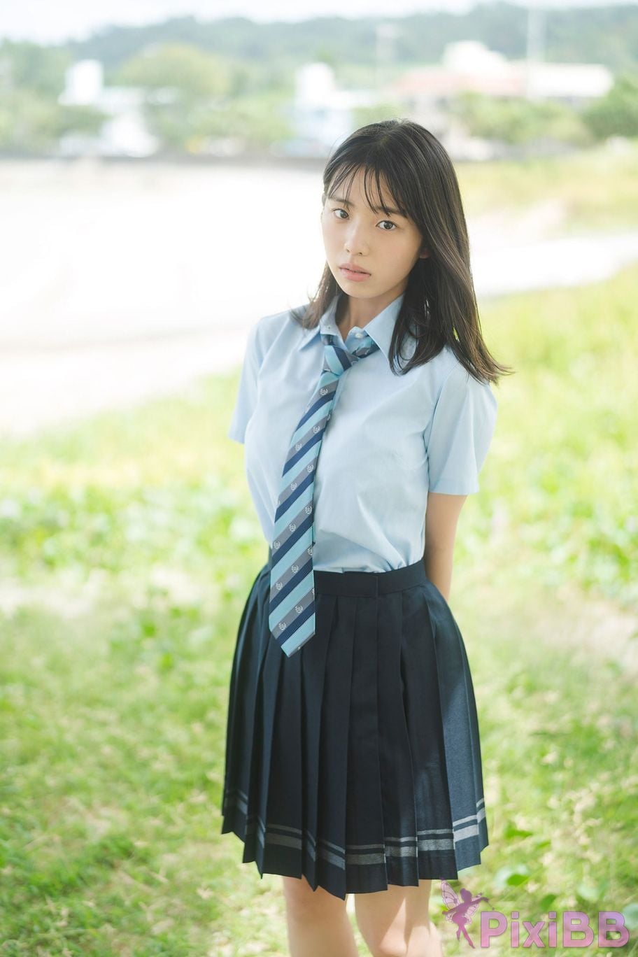 Japanese Idol Kikuchi Hina Himena 50 pages in total Y o u n g M a z i e O t h r s 2 0 W k l y S D P B PixiBB.COM 017