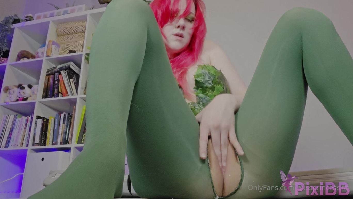 MissPrincessKay Poison Ivy PixiBB.COM 009