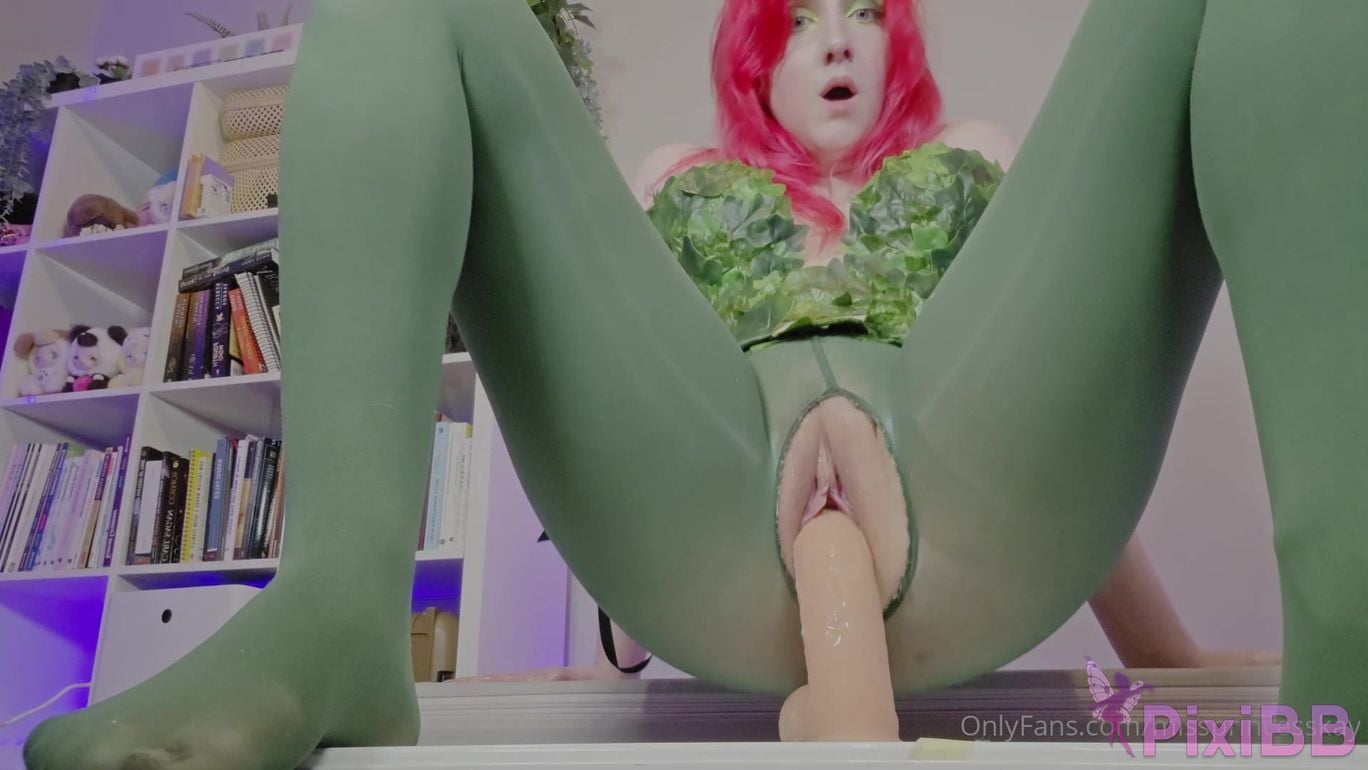 MissPrincessKay Poison Ivy PixiBB.COM 010