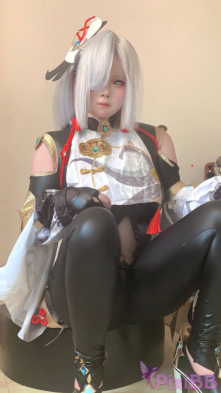 Cosplayer chun ai neko Genshin Shen He PixiBB.COM 009