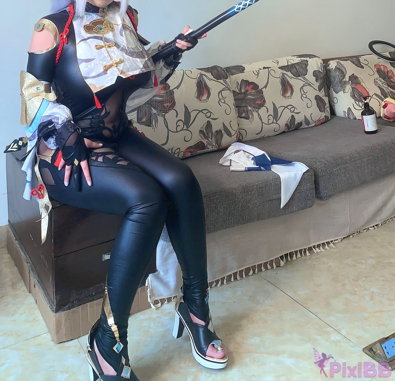 Cosplayer chun ai neko Genshin Shen He PixiBB.COM 012
