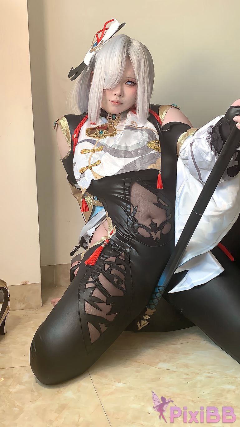 Cosplayer chun ai neko Genshin Shen He PixiBB.COM 014