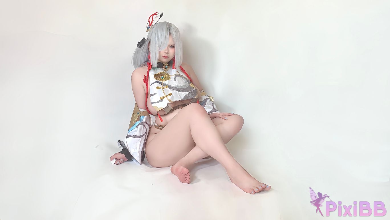 Cosplayer chun ai neko Genshin Shen He PixiBB.COM 032