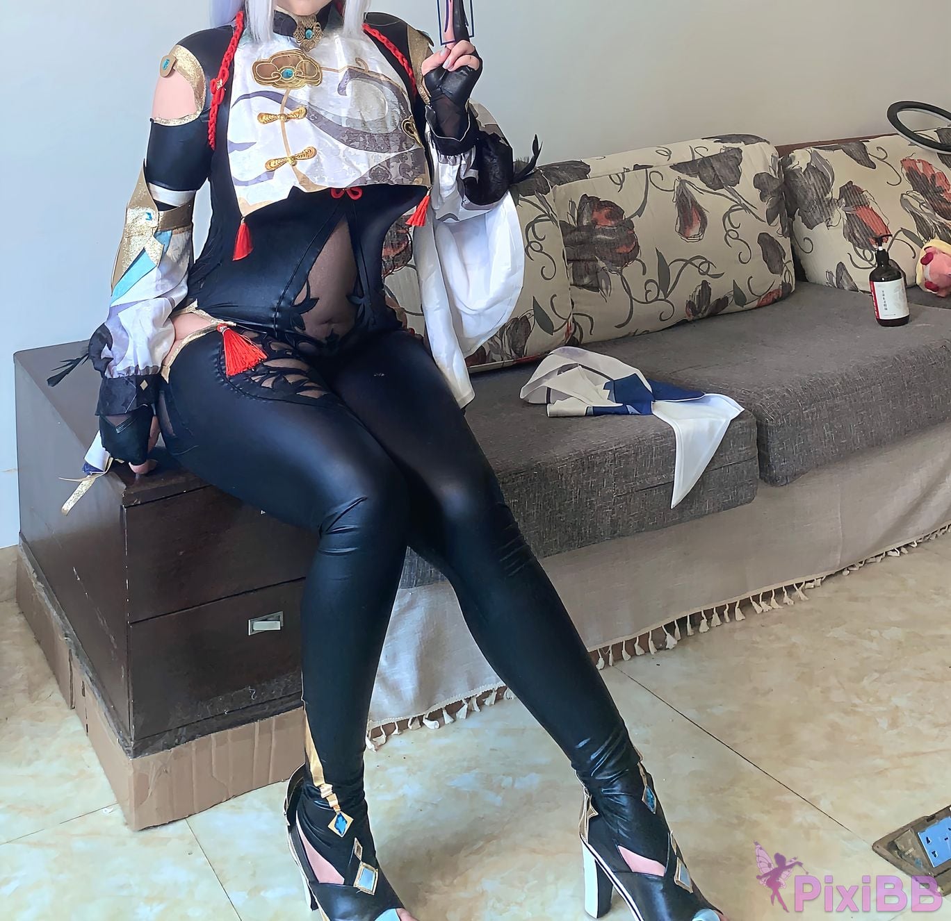Cosplayer chun ai neko Genshin Shen He PixiBB.COM 045