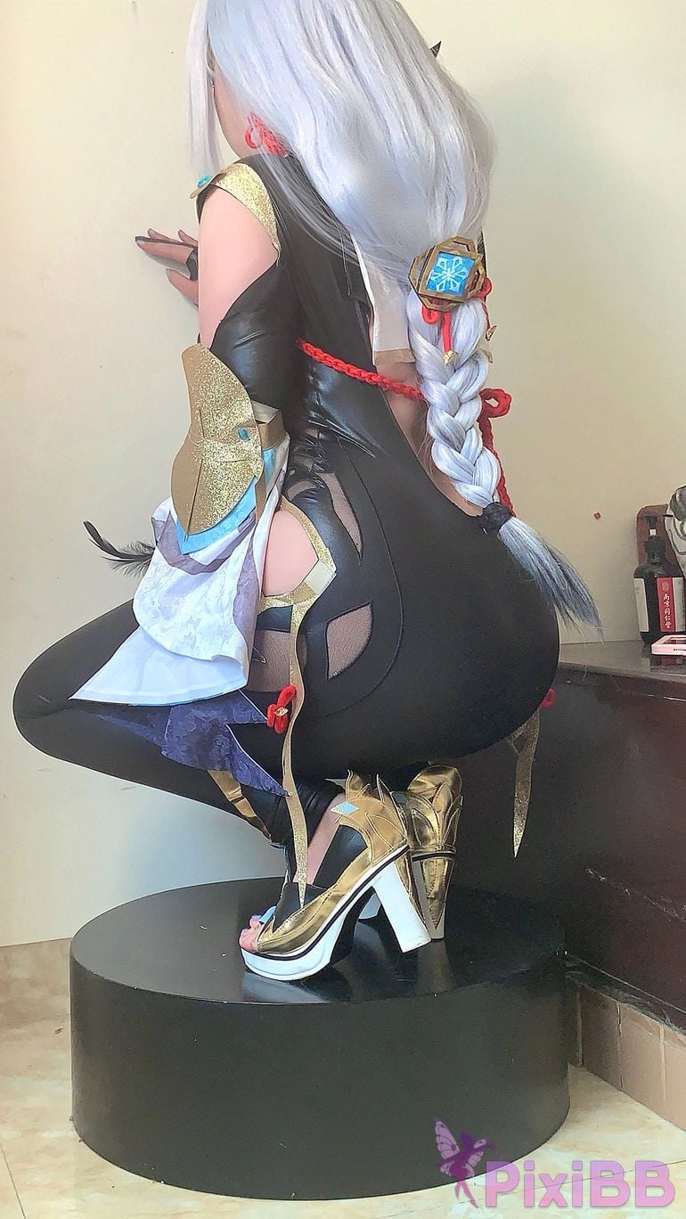 Cosplayer chun ai neko Genshin Shen He PixiBB.COM 050