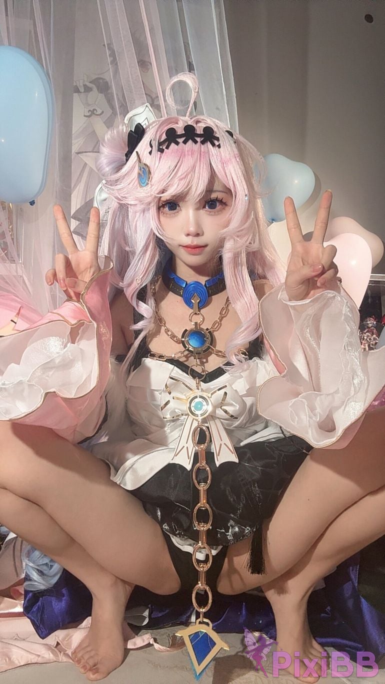 Cosplayer white oak Shirly Ming Chao Dania PixiBB.COM 001