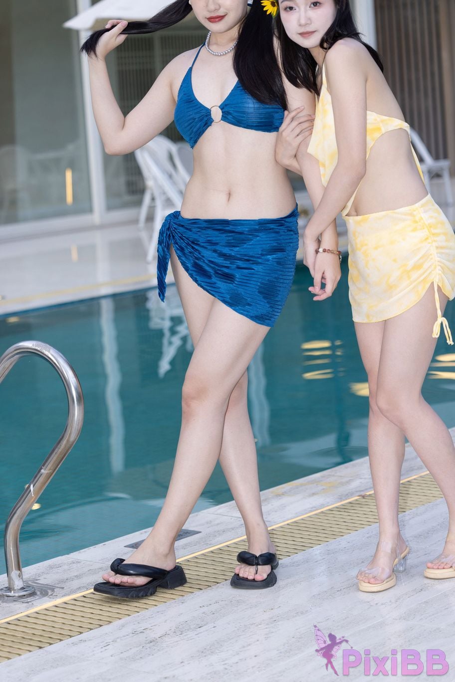 Featured Street Photography Works No.5622 blue and yellow swimsuit bikini PixiBB.COM 087