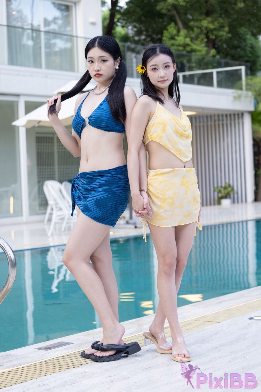 Featured Street Photography Works No.5622 blue and yellow swimsuit bikini PixiBB.COM 112