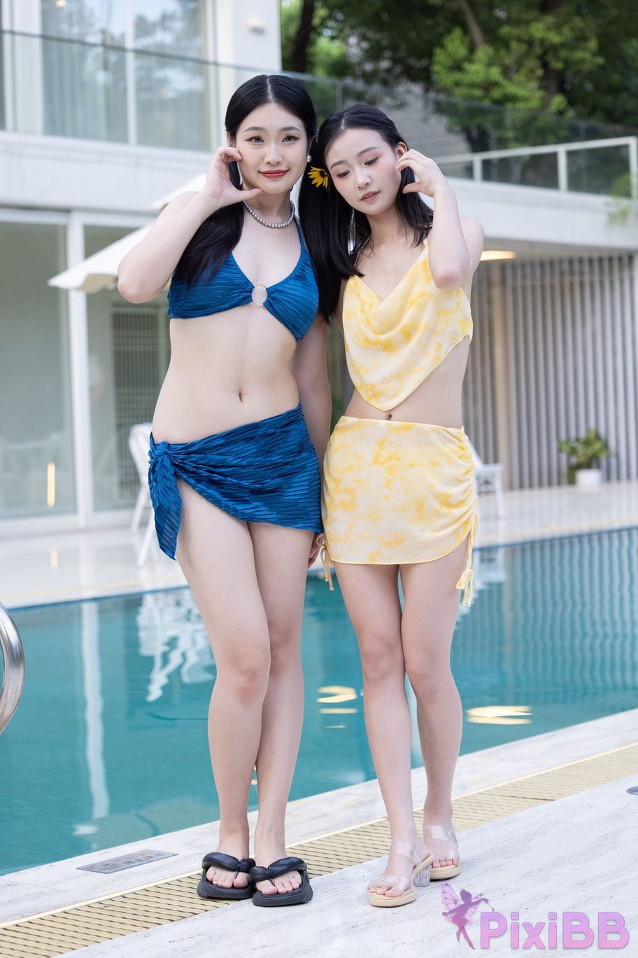 Featured Street Photography Works No.5622 blue and yellow swimsuit bikini PixiBB.COM 118