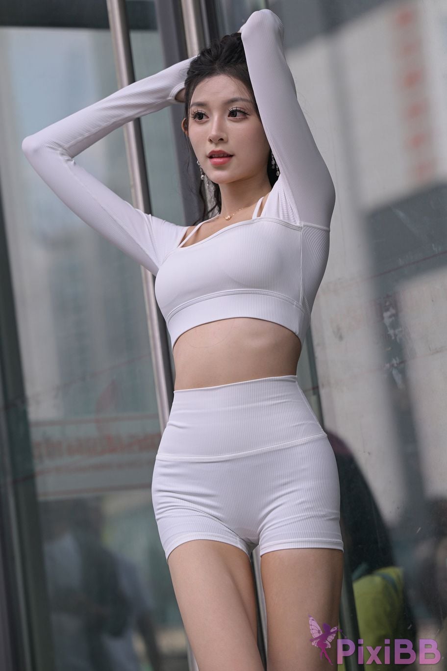 Featured Street Photography Works No.5627 Tight white hot pants PixiBB.COM 009