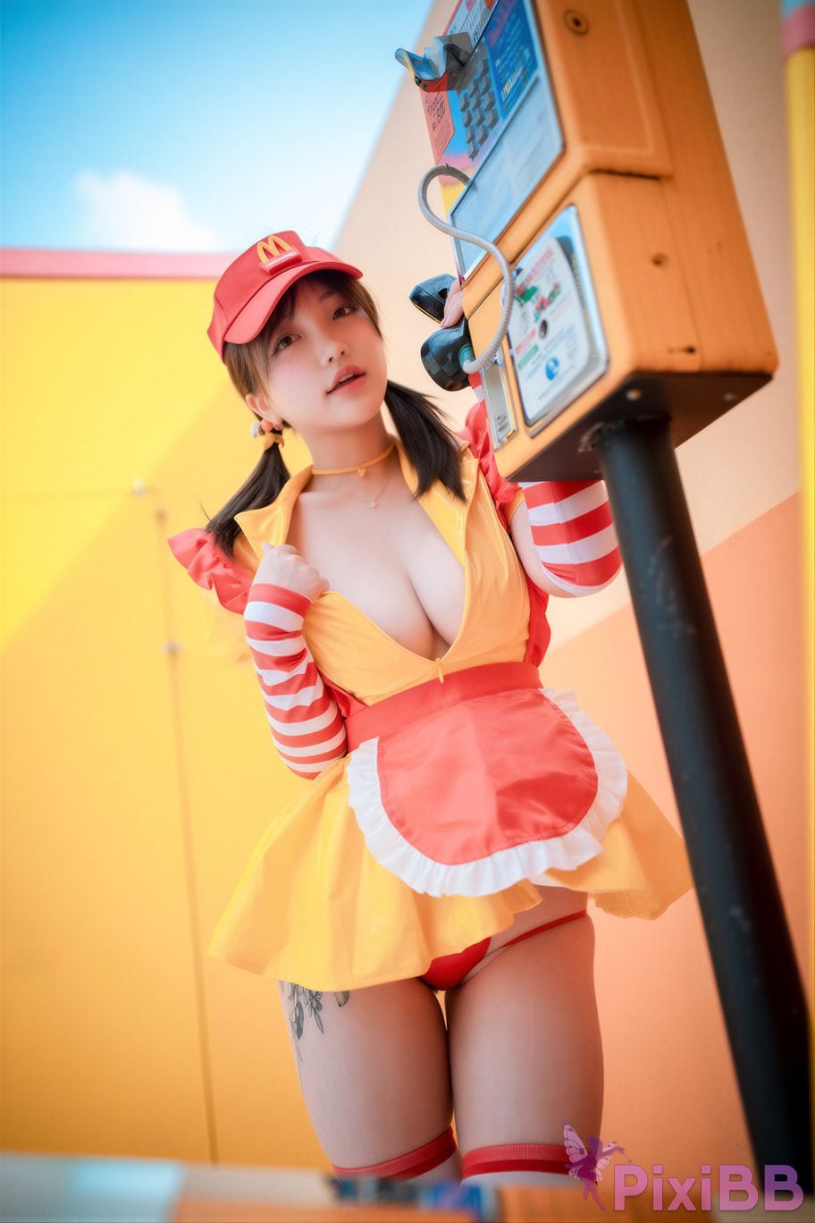 AI Enhanced DJAWA Photo Son Ye Eun McDonald s Girl PixiBB.COM 007