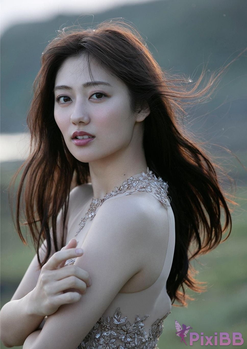 Japanese Idol Okuyama Kazusa Brilliant Body Spisan gravure photo book PixiBB.COM 014