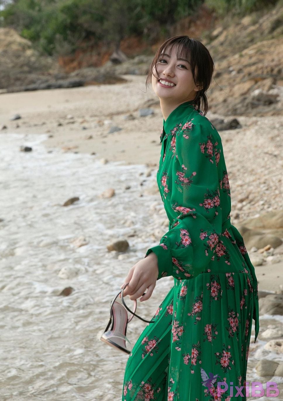 Japanese Idol Okuyama Kazusa Brilliant Body Spisan gravure photo book PixiBB.COM 036