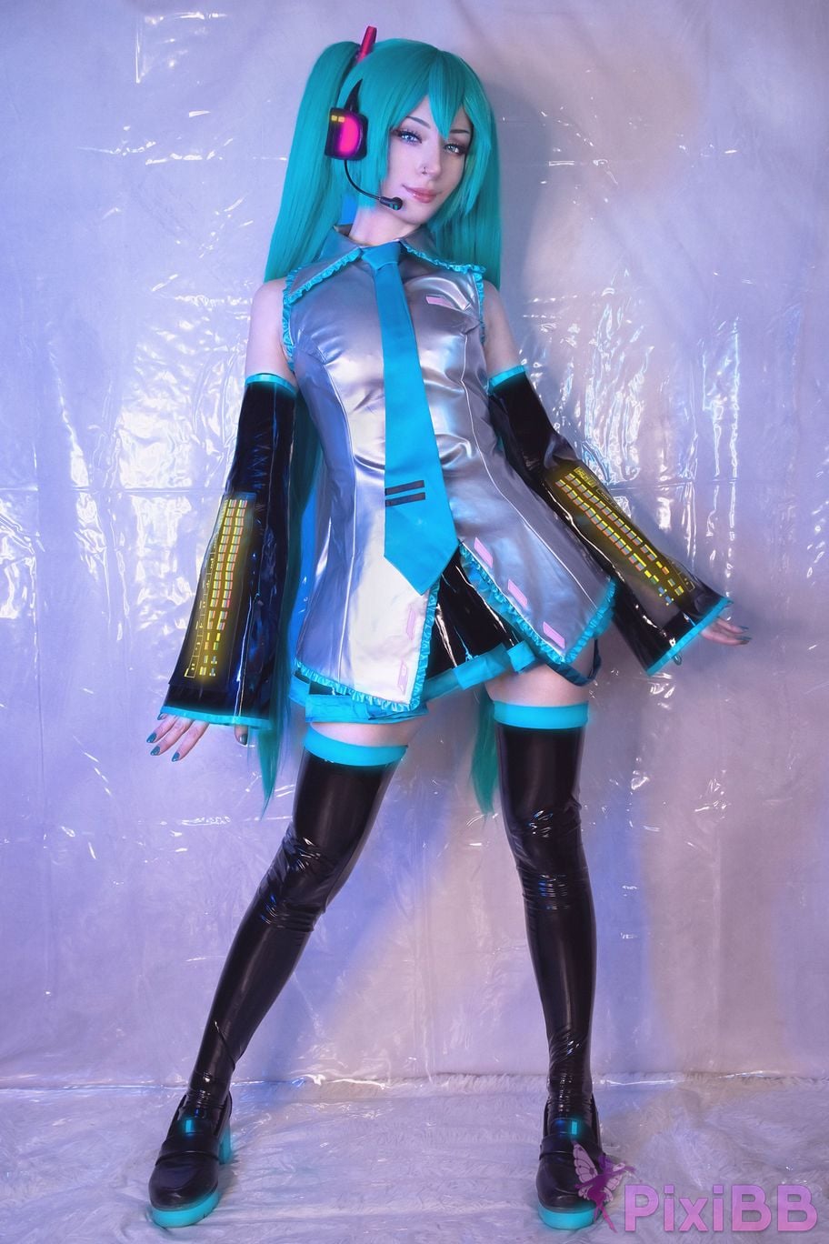 ShiroKitsune Hatsune Miku Set 2 PixiBB.COM