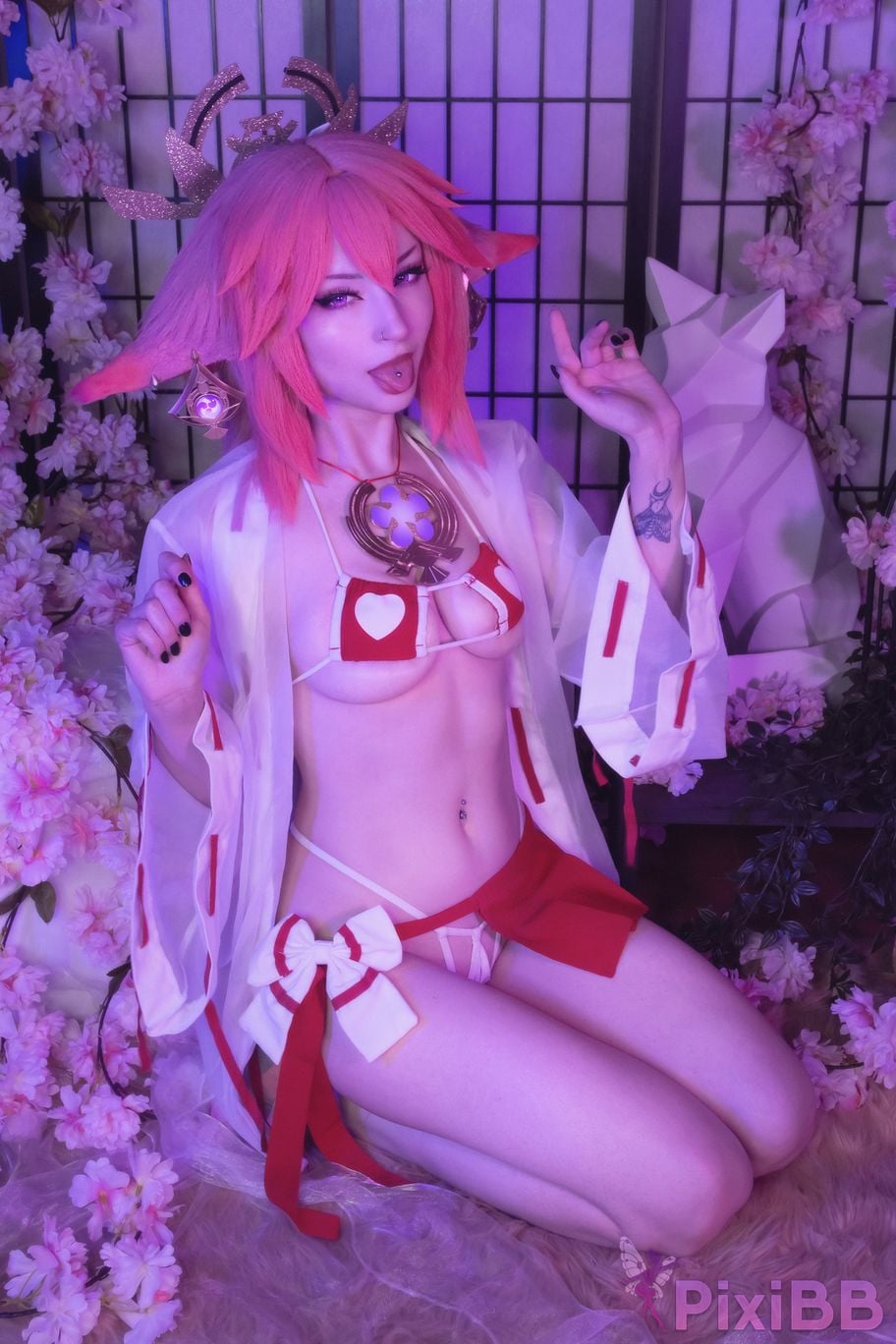 ShiroKitsune Yae Miko PixiBB.COM 15