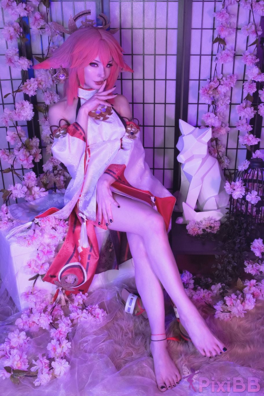 ShiroKitsune Yae Miko PixiBB.COM 2