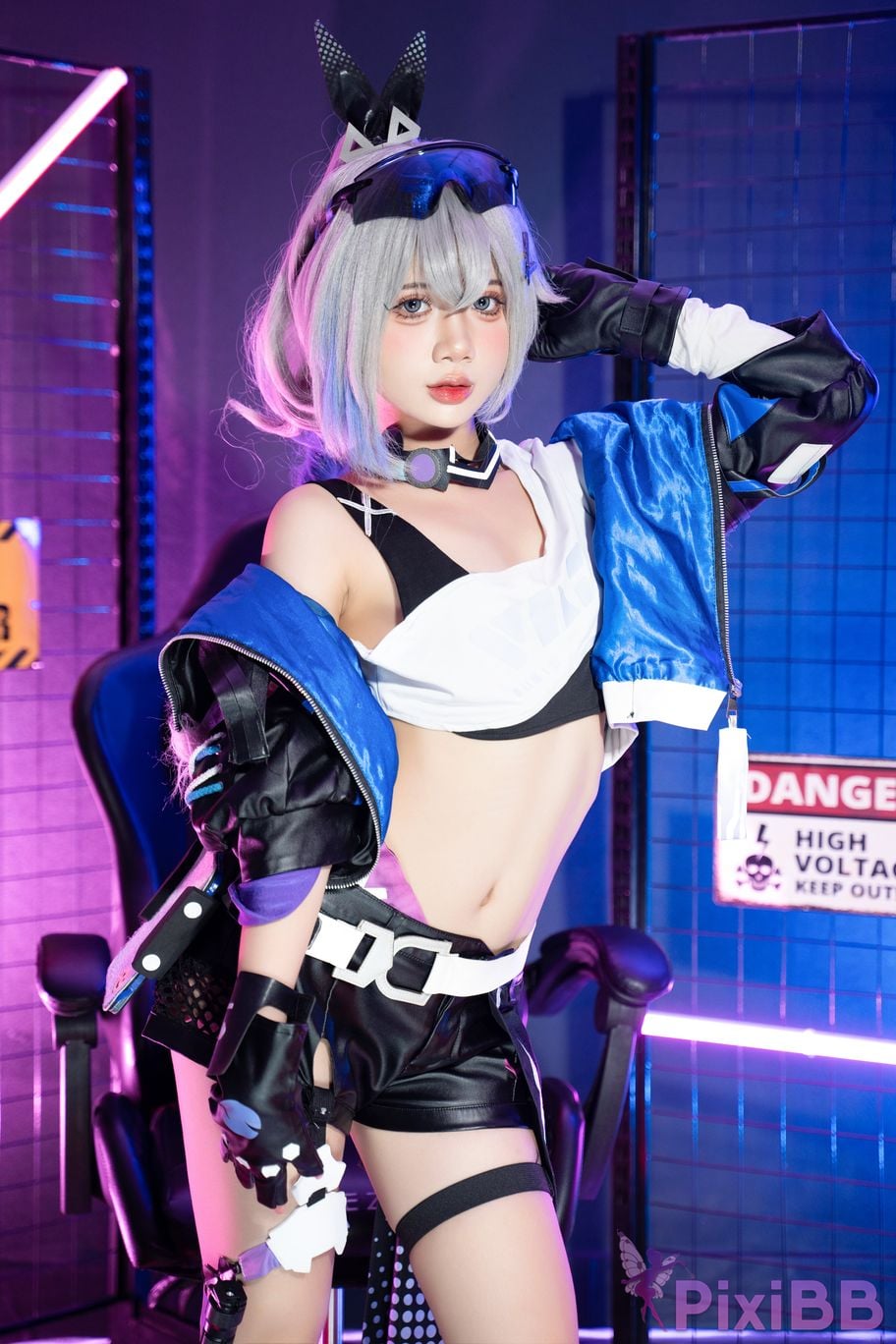 Coser PoppaChan Silver Wolf PixiBB.COM 001