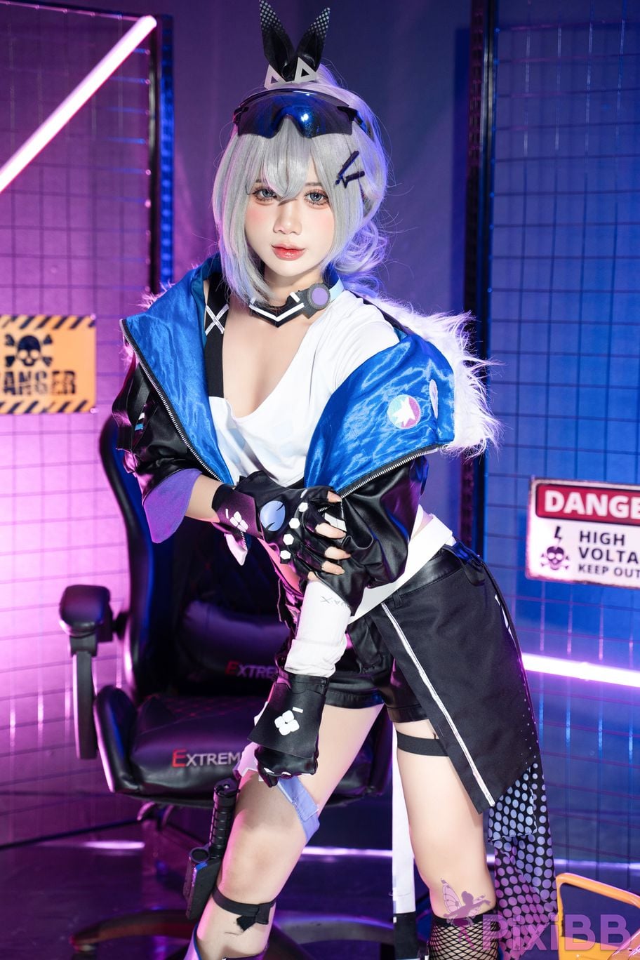 Coser PoppaChan Silver Wolf PixiBB.COM 002