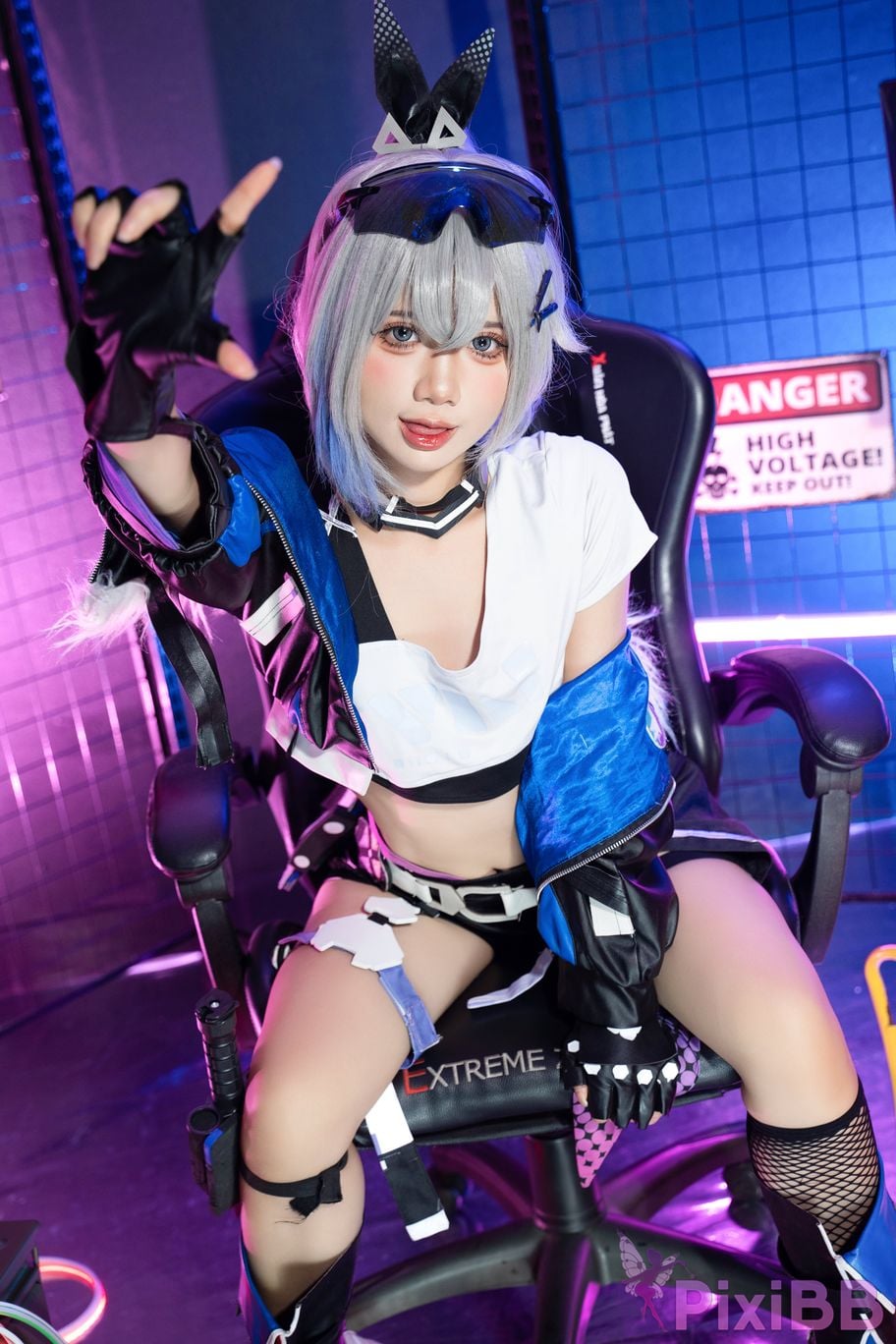 Coser PoppaChan Silver Wolf PixiBB.COM 003