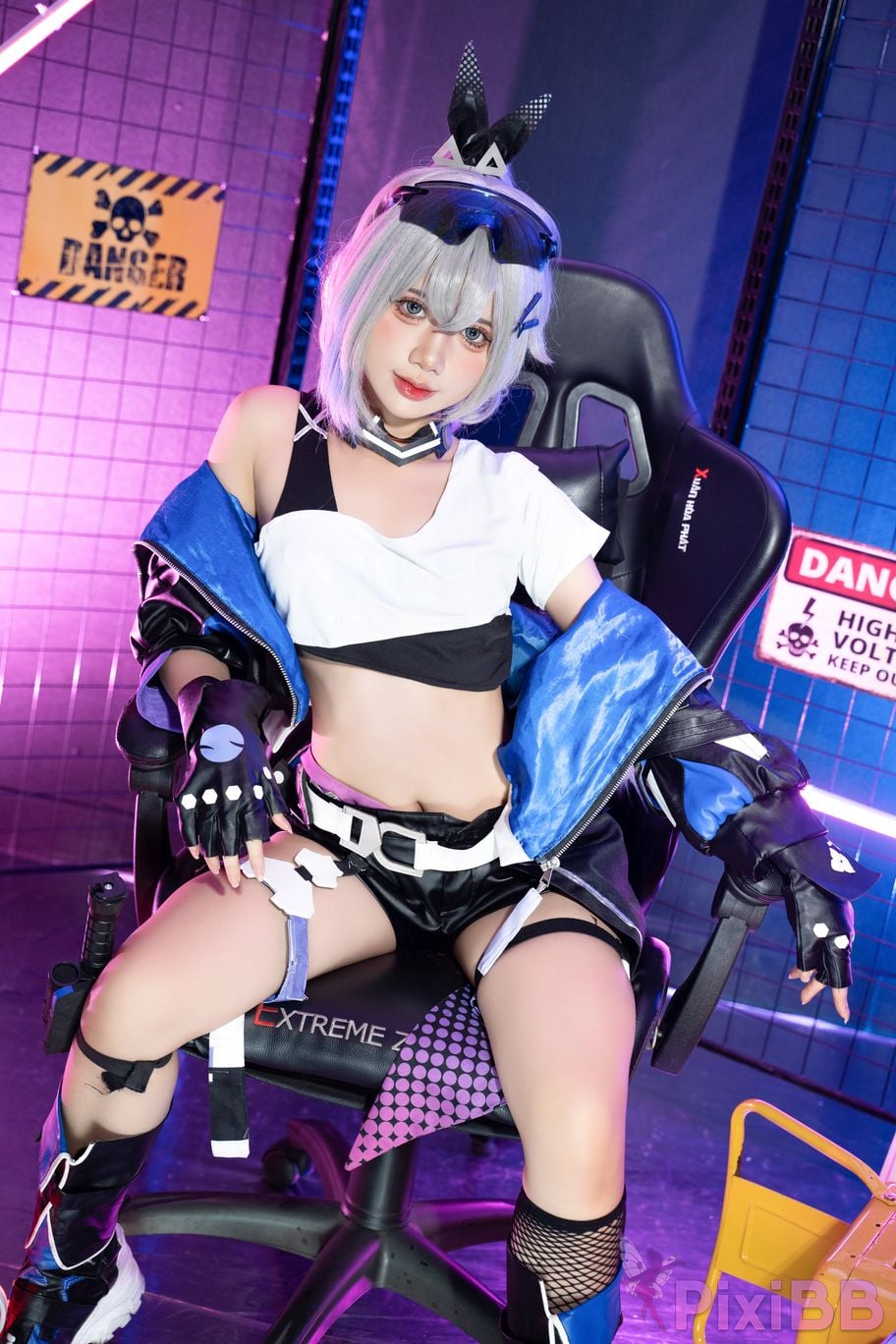 Coser PoppaChan Silver Wolf PixiBB.COM 004