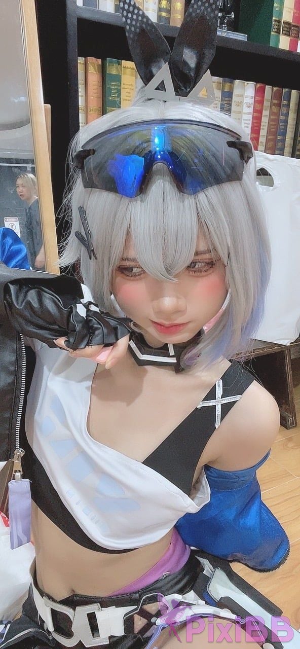 Coser PoppaChan Silver Wolf PixiBB.COM 054