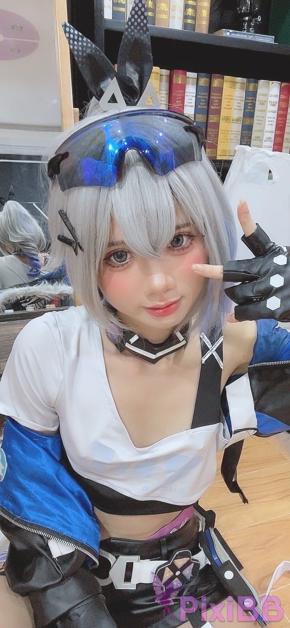 Coser PoppaChan Silver Wolf PixiBB.COM 055